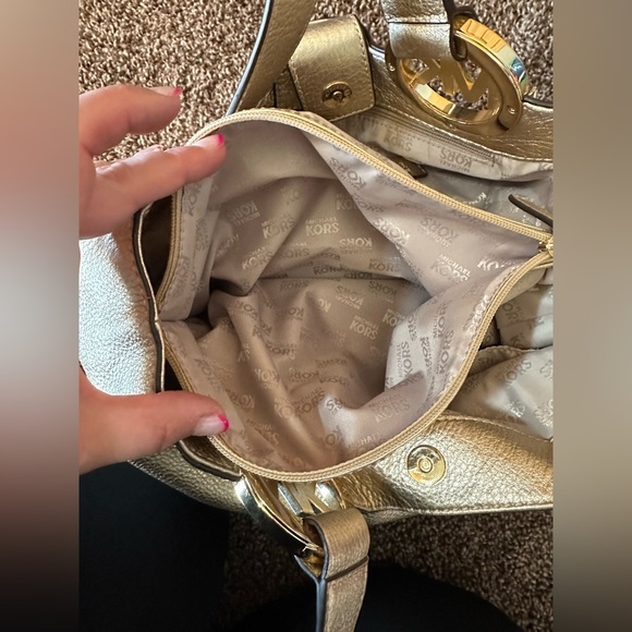 Authentic Michael Kors handbag - Picture 5 of 6